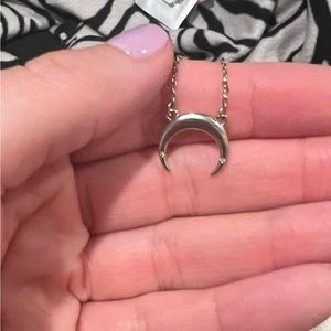 Uncommon James adjustable necklace - excellent condition